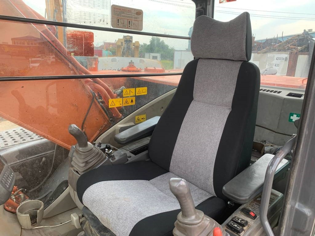 Arrendamiento de Hitachi ZX 180 LC-3  Hitachi ZX 180 LC-3: foto 12