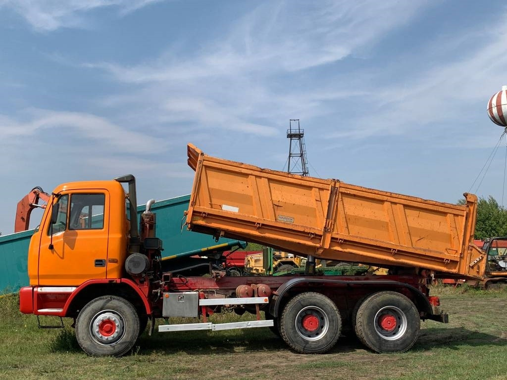 Iveco Astra HD 9 64.34 - Camión volquete: foto 2 Iveco Astra HD 9 64.34 - Camión volquete: foto 2