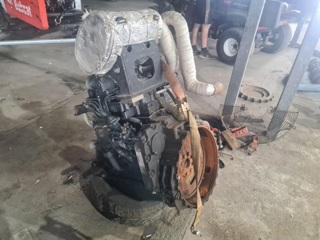 Iveco F4GE9484F ENGINE - Motor para Maquinaria de construcción: foto 3 Iveco F4GE9484F ENGINE - Motor para Maquinaria de construcción: foto 3