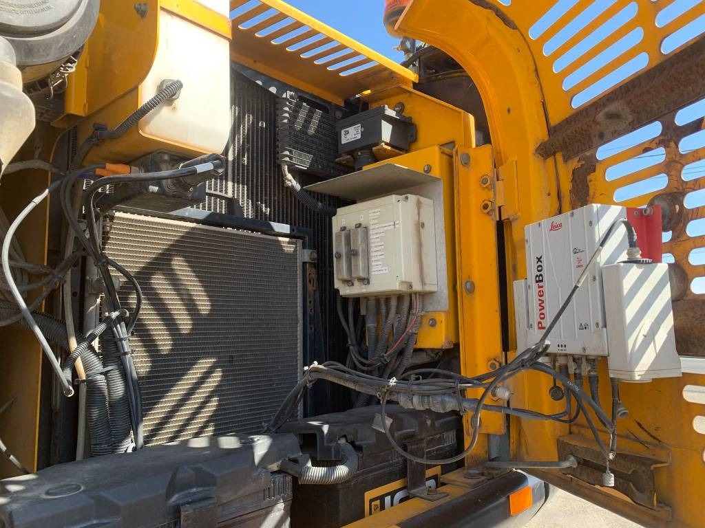Excavadora de ruedas JCB JS 145 W+Engcon Rototilt+Sistem Laser 2D Leica Ico: foto 12 Excavadora de ruedas JCB JS 145 W+Engcon Rototilt+Sistem Laser 2D Leica Ico: foto 12