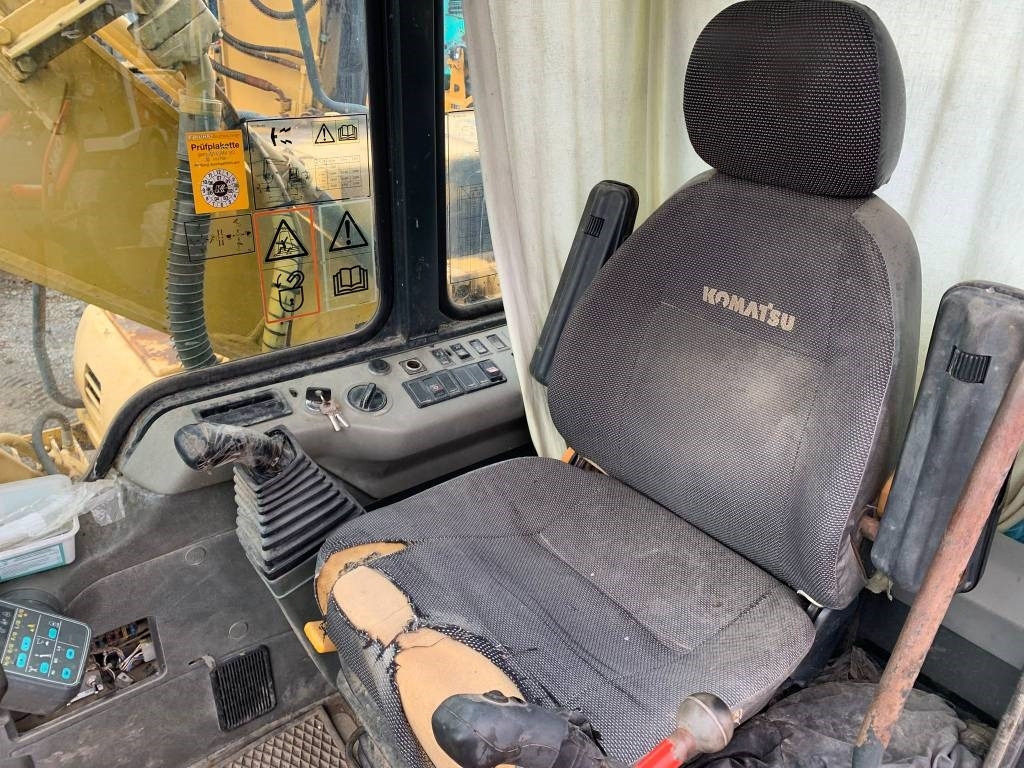 Excavadora de cadenas Komatsu PC 180 LC-6K: foto 7