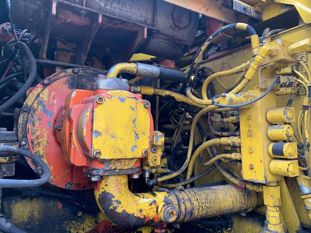 Excavadora de ruedas Komatsu PW 170 ES: foto 8