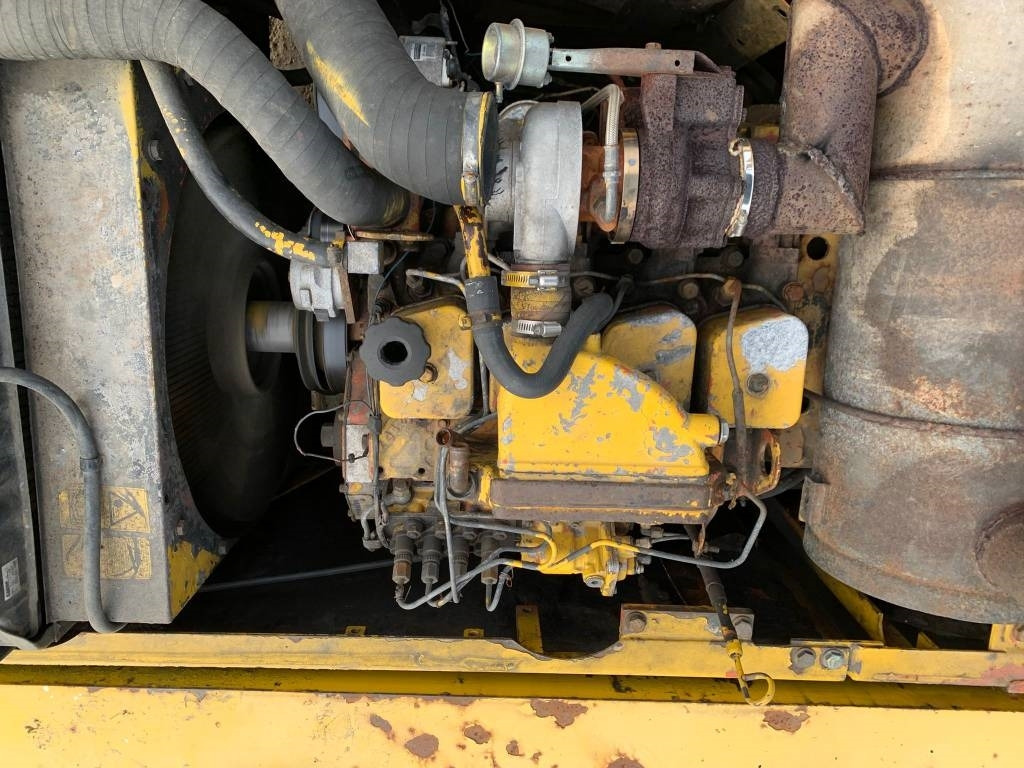 Excavadora de ruedas Komatsu PW 170 ES: foto 9