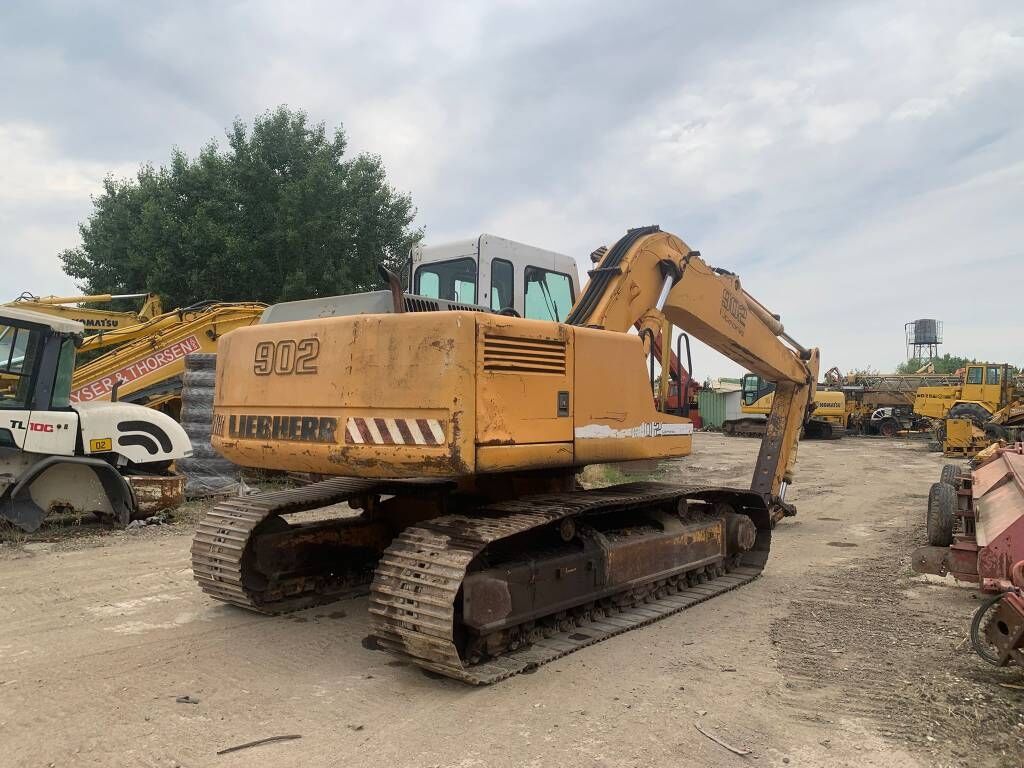 Liebherr R902 For Parts Liebherr R902 For Parts - Excavadora de cadenas: foto 3 Liebherr R902 For Parts Liebherr R902 For Parts - Excavadora de cadenas: foto 3
