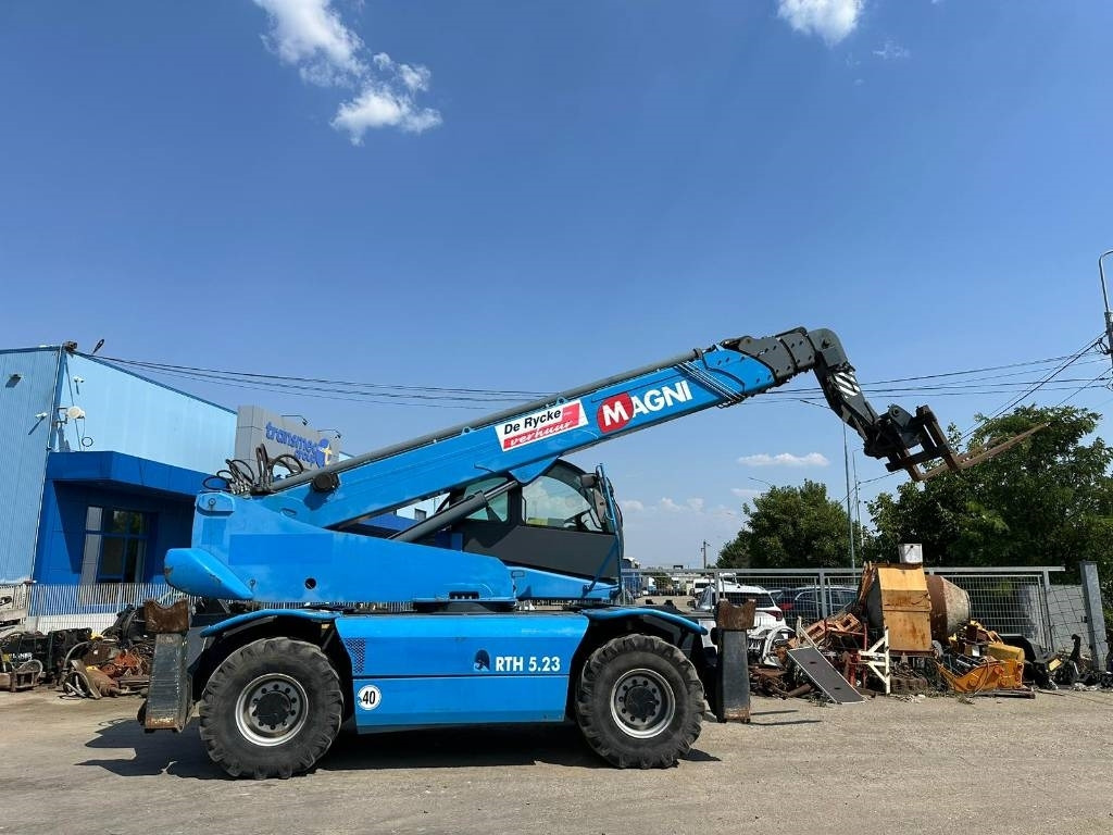 Magni RTH 5,23 - Manipulador telescópico: foto 5 Magni RTH 5,23 - Manipulador telescópico: foto 5