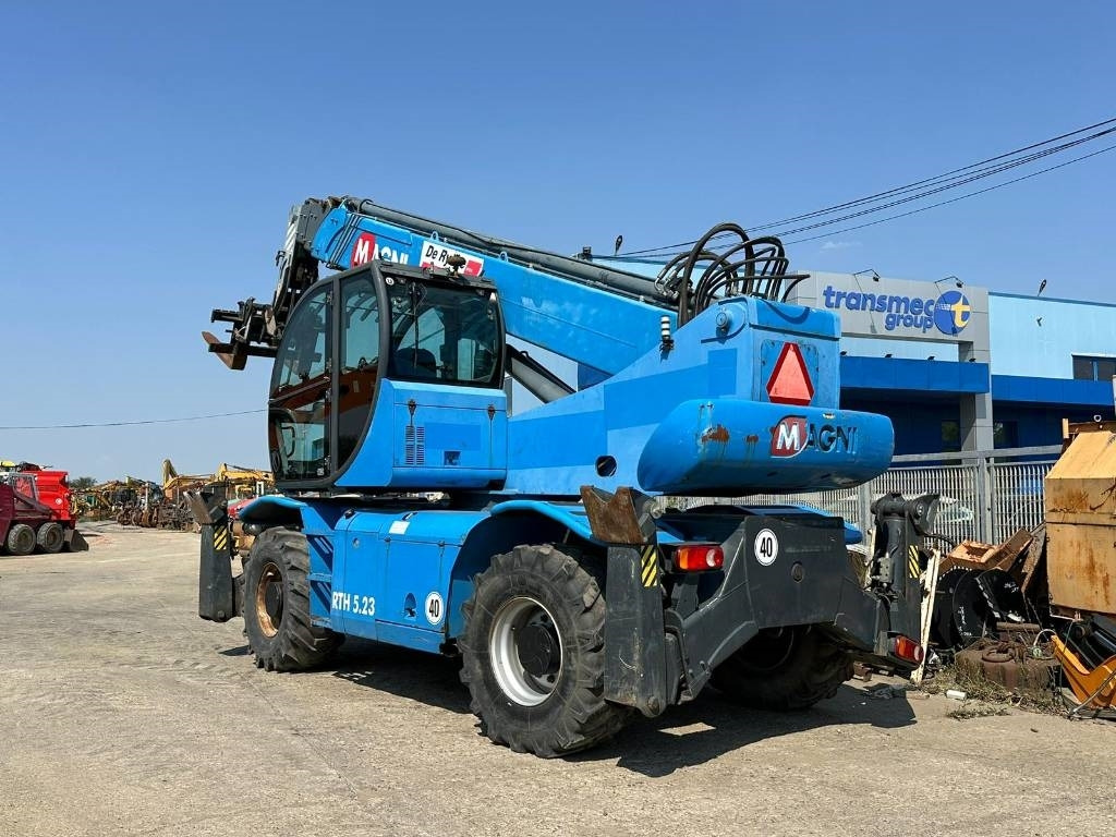 Magni RTH 5,23 - Manipulador telescópico: foto 3 Magni RTH 5,23 - Manipulador telescópico: foto 3