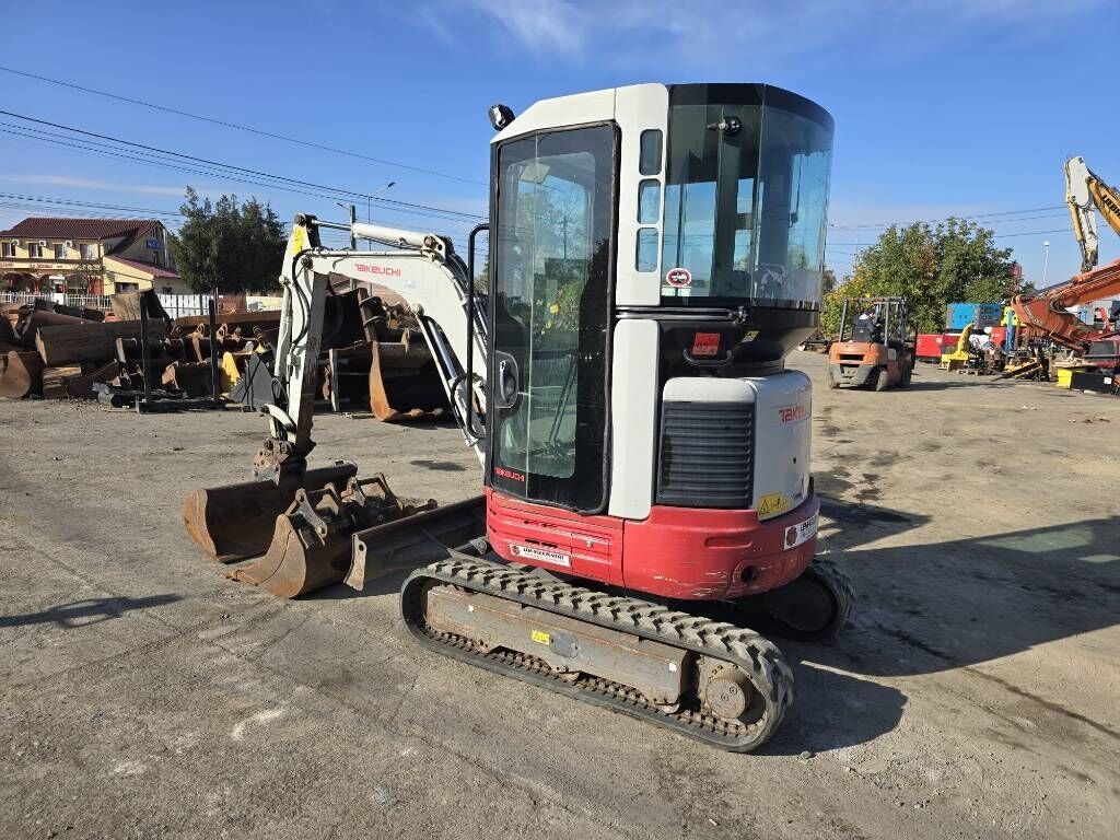 Takeuchi TB 23 R Takeuchi TB 23 R - Miniexcavadora: foto 2 Takeuchi TB 23 R Takeuchi TB 23 R - Miniexcavadora: foto 2