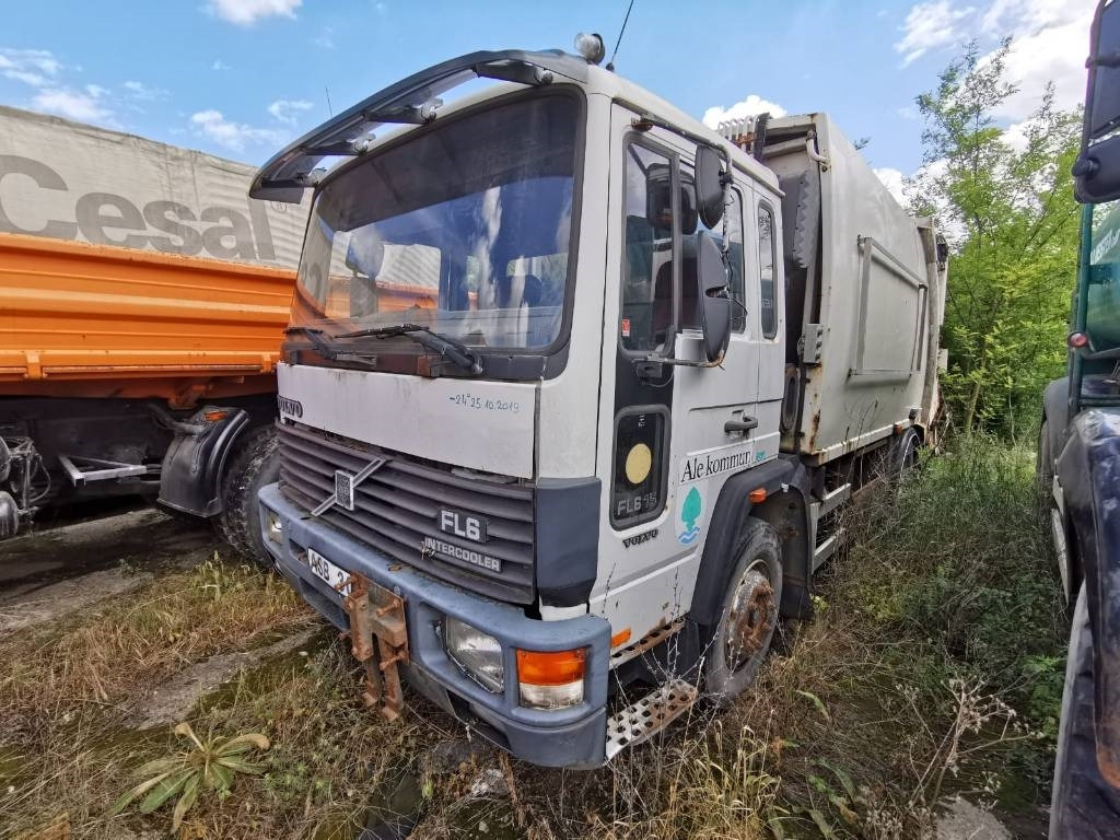 Volvo FL6 - Camión de basura: foto 1 Volvo FL6 - Camión de basura: foto 1