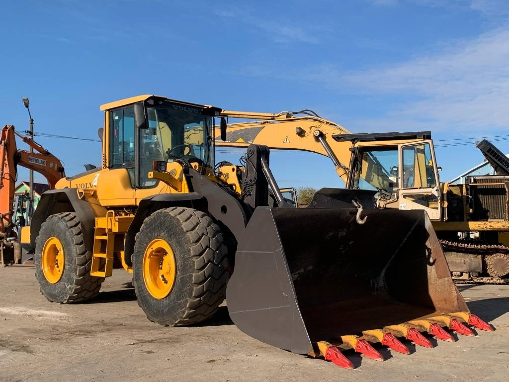 Volvo L 110 F - Cargadora de ruedas: foto 1 Volvo L 110 F - Cargadora de ruedas: foto 1