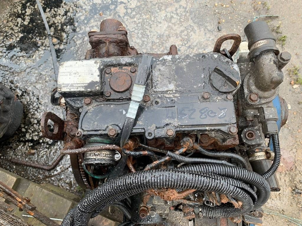 Yanmar 3TNV76 ENGINE - Motor para Maquinaria de construcción: foto 2 Yanmar 3TNV76 ENGINE - Motor para Maquinaria de construcción: foto 2