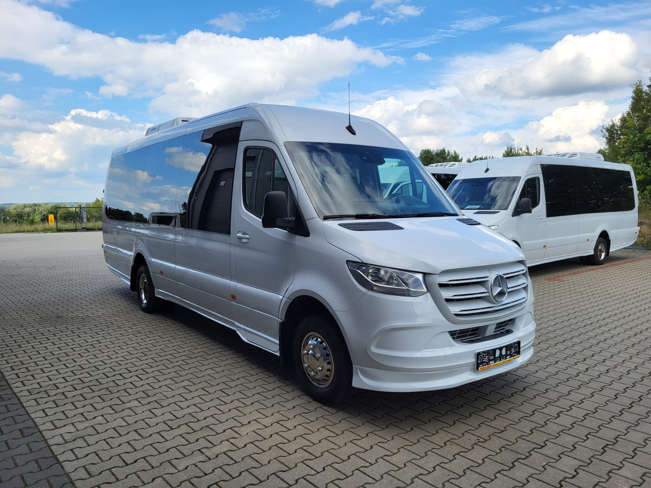 MERCEDES-BENZ Sprinter 517 CDI 24 places+ 3 standing NEW - Autobús suburbano: foto 2 MERCEDES-BENZ Sprinter 517 CDI 24 places+ 3 standing NEW - Autobús suburbano: foto 2