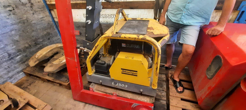 Atlas-Copco Rüttelplatte LJ500 - Plancha reversible: foto 1 Atlas-Copco Rüttelplatte LJ500 - Plancha reversible: foto 1
