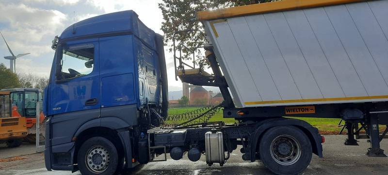 Mercedes-Benz Actros 1843LS 4x2 G.Haus/Hochdach Kipphyd./2-Kre - Cabeza tractora: foto 5 Mercedes-Benz Actros 1843LS 4x2 G.Haus/Hochdach Kipphyd./2-Kre - Cabeza tractora: foto 5