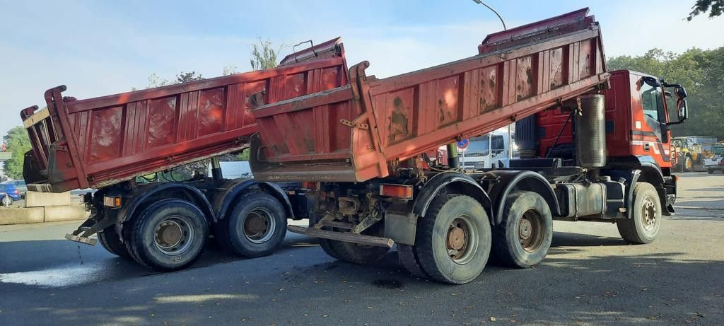 Iveco 260AD360PS 6x4 Blatt/Blatt Bordmatic Links - Camión volquete: foto 4 Iveco 260AD360PS 6x4 Blatt/Blatt Bordmatic Links - Camión volquete: foto 4