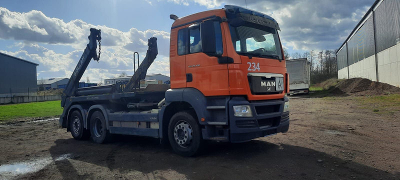MAN TG-S 28.400 BL 6x2 Absetzkipper - Camión portacontenedor de cadenas: foto 5 MAN TG-S 28.400 BL 6x2 Absetzkipper - Camión portacontenedor de cadenas: foto 5