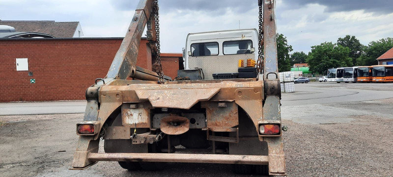 Mercedes-Benz 1833 Absetzkipper - Camión portacontenedor de cadenas: foto 4 Mercedes-Benz 1833 Absetzkipper - Camión portacontenedor de cadenas: foto 4