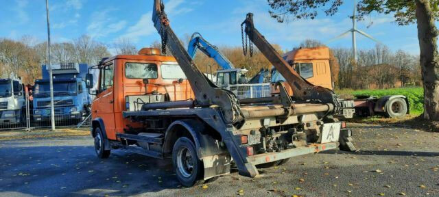 Mercedes-Benz 818D Absetzkipper/Meiller Euro:4 1-Hand - Camión portacontenedor de cadenas: foto 3 Mercedes-Benz 818D Absetzkipper/Meiller Euro:4 1-Hand - Camión portacontenedor de cadenas: foto 3