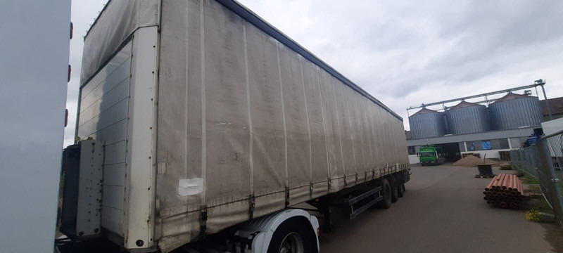 Schmitz Cargobull 3-Achser Pritsche Plane - Semirremolque lona: foto 3 Schmitz Cargobull 3-Achser Pritsche Plane - Semirremolque lona: foto 3