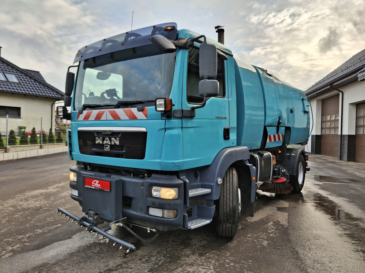 MAN 18.290 Zamiatarka Kehrmaschine BUCHER PM10 L/R Karcher - Barredora vial: foto 2 MAN 18.290 Zamiatarka Kehrmaschine BUCHER PM10 L/R Karcher - Barredora vial: foto 2