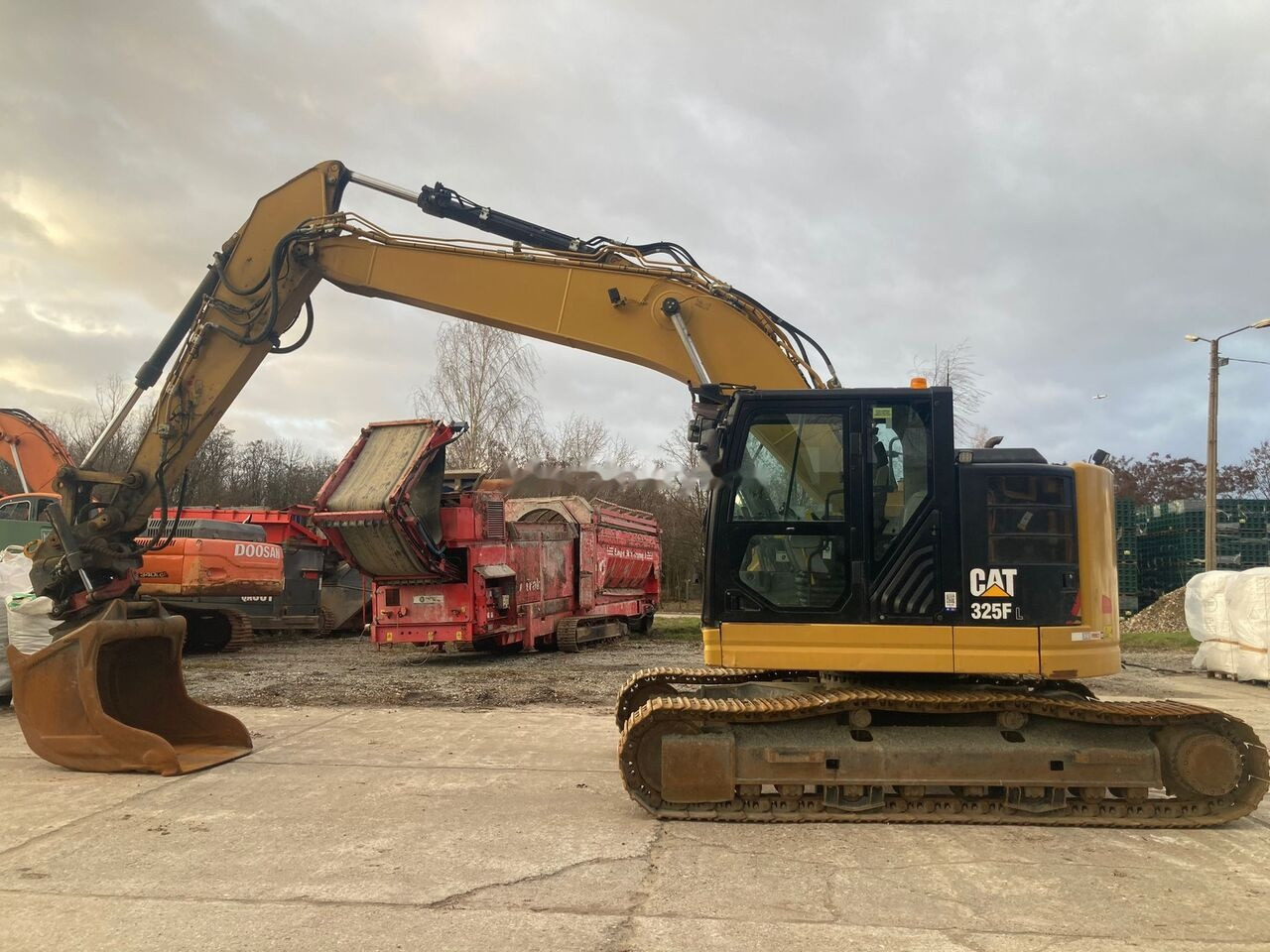 Caterpillar 325 F LCR Rototylt - Excavadora de cadenas: foto 1 Caterpillar 325 F LCR Rototylt - Excavadora de cadenas: foto 1