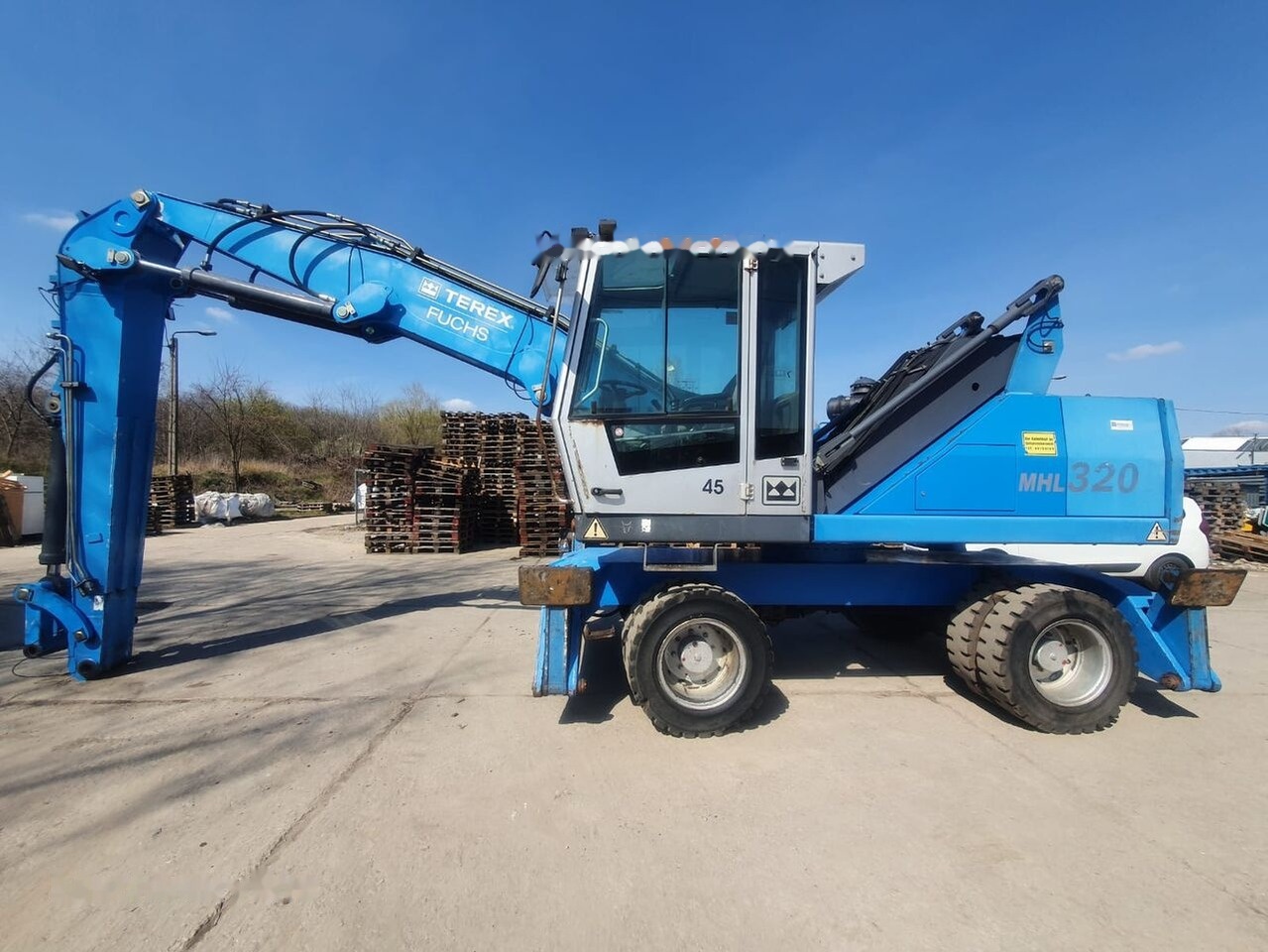 Fuchs MHL 320 D MZS - Manipulador de materiales: foto 1 Fuchs MHL 320 D MZS - Manipulador de materiales: foto 1