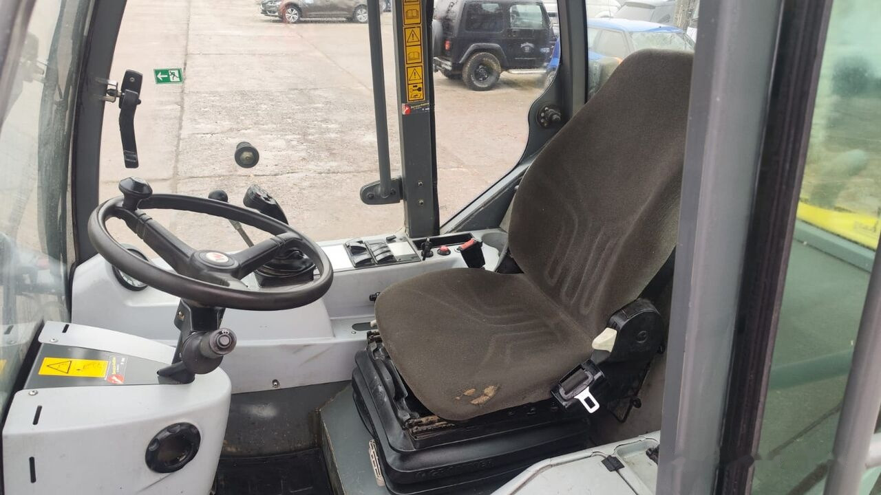 Cargadora de ruedas Kramer 1150: foto 9