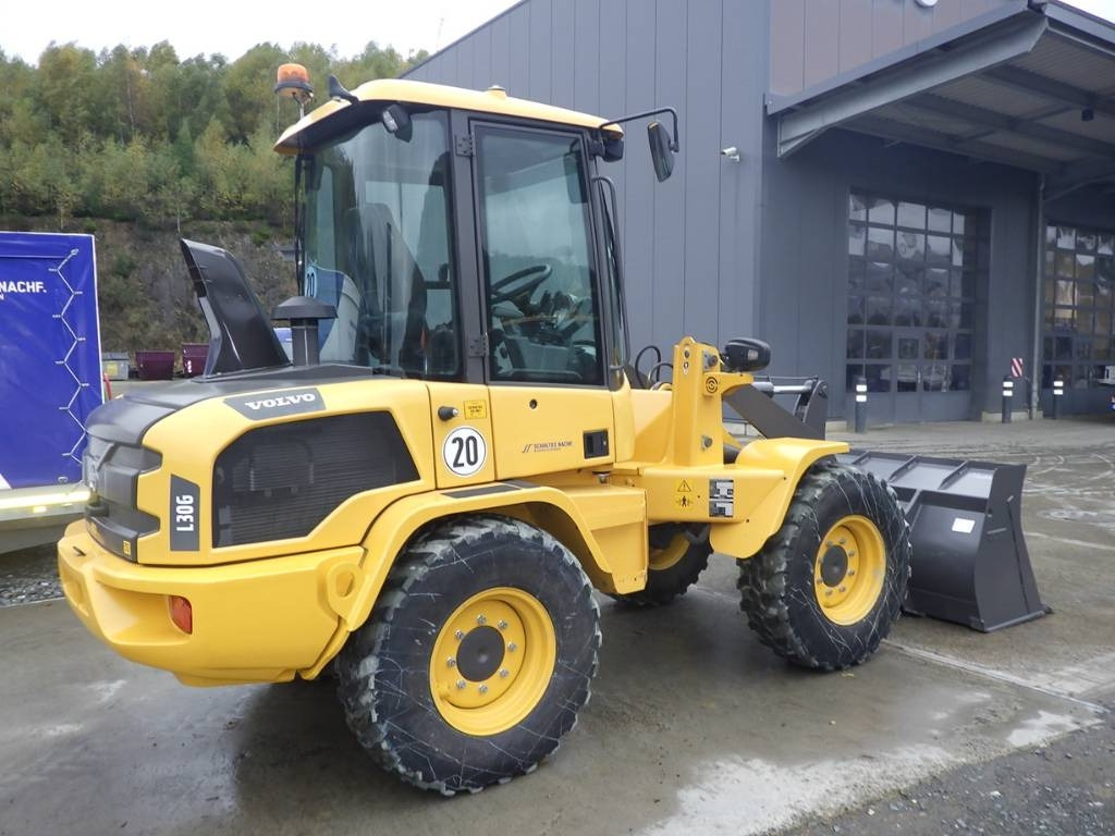 Volvo L 30 G  - Cargadora de ruedas: foto 4 Volvo L 30 G  - Cargadora de ruedas: foto 4