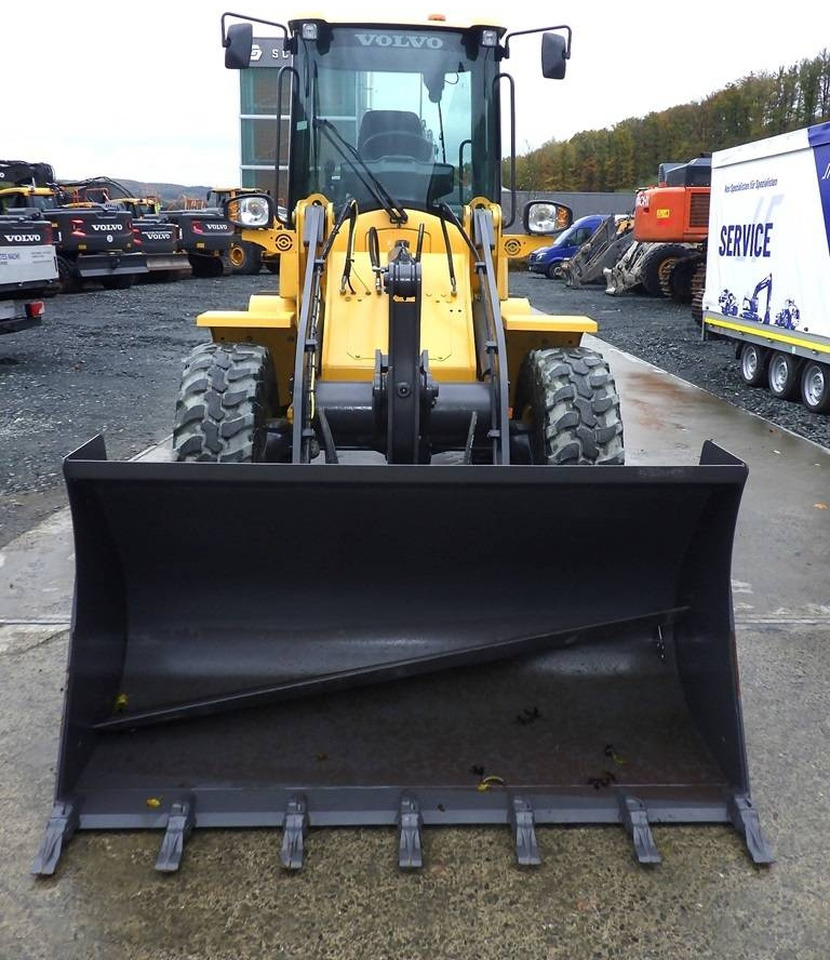 Volvo L 30 G  - Cargadora de ruedas: foto 2 Volvo L 30 G  - Cargadora de ruedas: foto 2