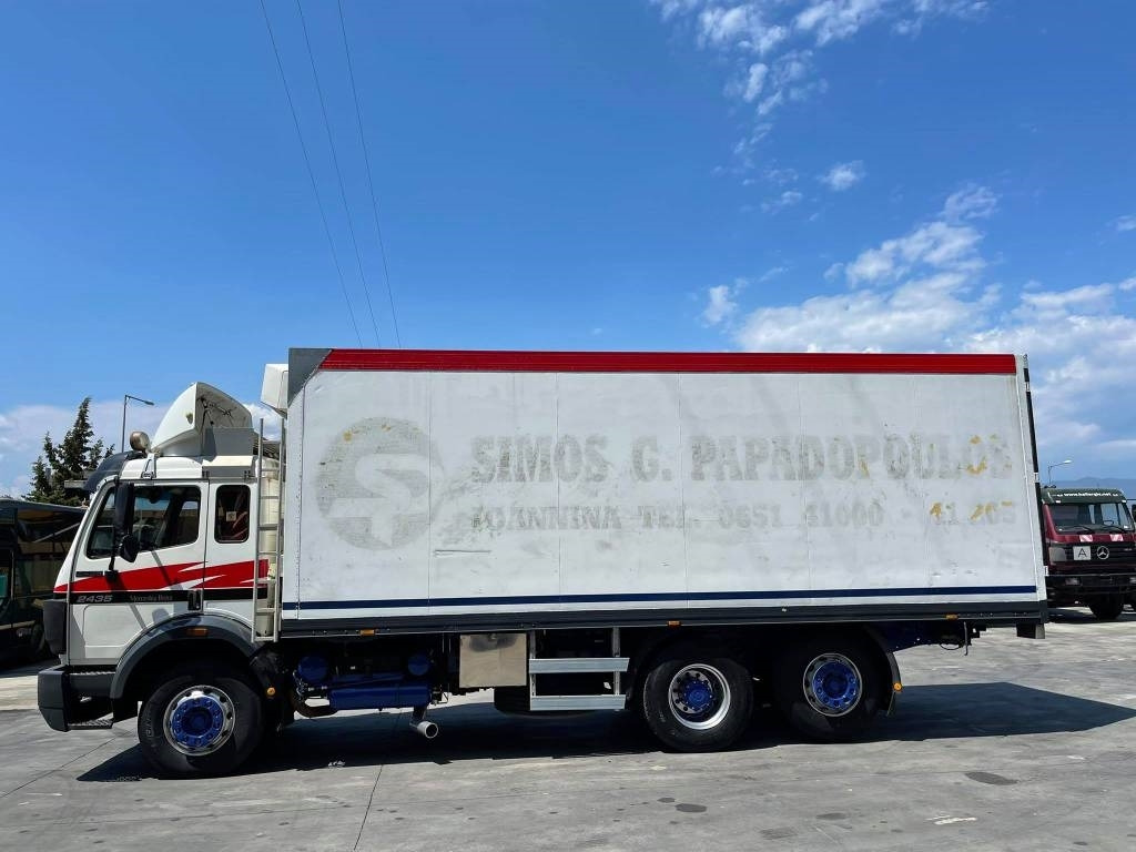 Arrendamiento de Mercedes-Benz 2435L  Mercedes-Benz 2435L: foto 10