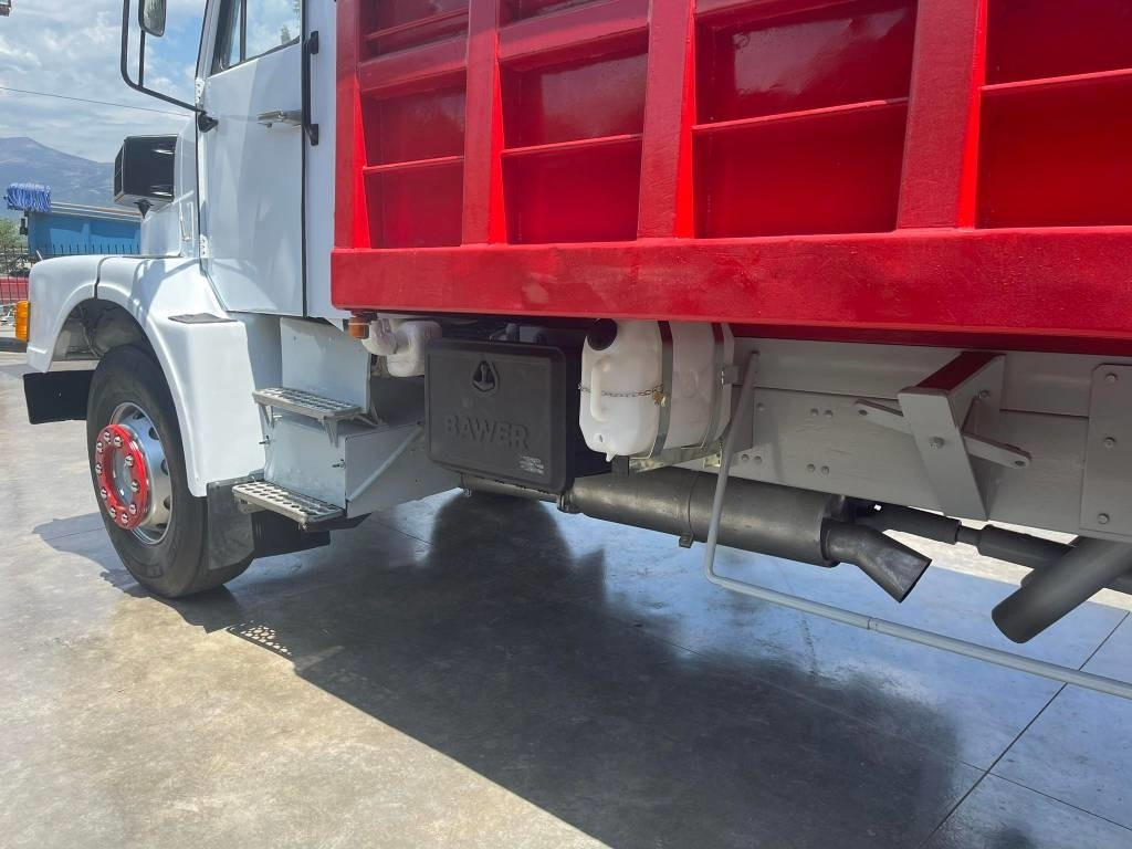 Camión volquete Volvo N10 ST: foto 9