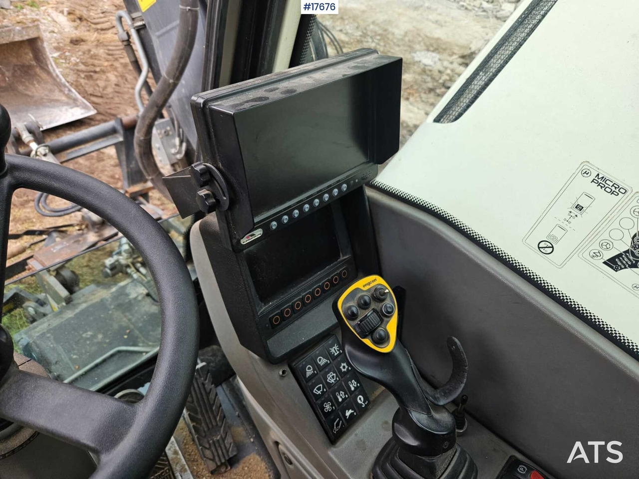 Excavadora de ruedas 2017 Schaeff TW 110: foto 14