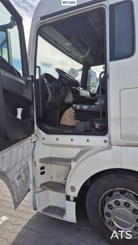 Truck tractor MAN TGX 18.480 EfficientLine (2016) - Cabeza tractora: foto 5 Truck tractor MAN TGX 18.480 EfficientLine (2016) - Cabeza tractora: foto 5