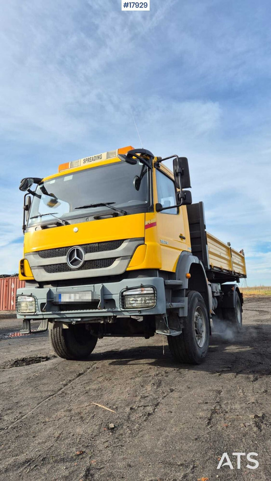 Mercedes-Benz 1824 4x4 dump truck (2005) - Camión volquete: foto 4 Mercedes-Benz 1824 4x4 dump truck (2005) - Camión volquete: foto 4