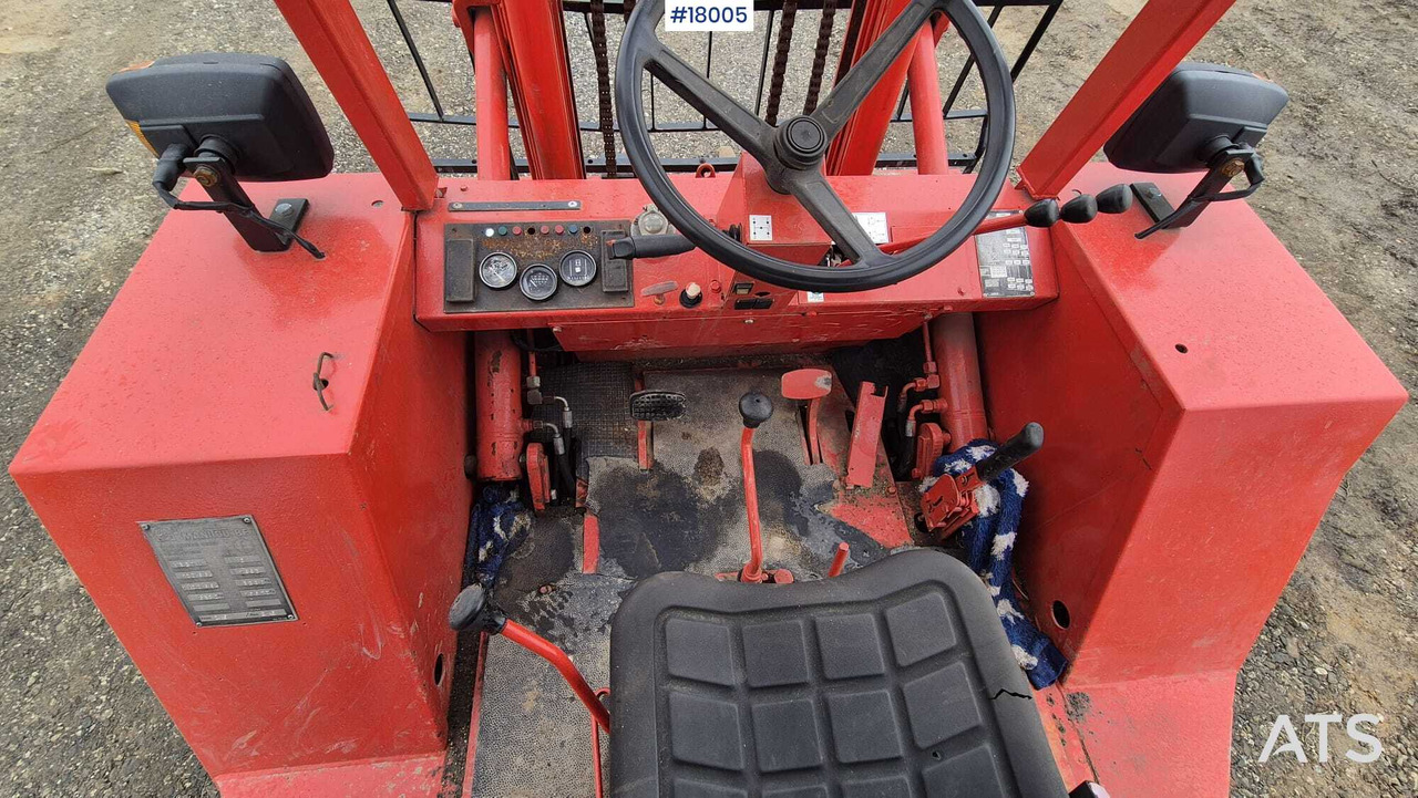 Carretilla todo terreno Rough terrain forklift MANITOU MB 30N (1993): foto 17