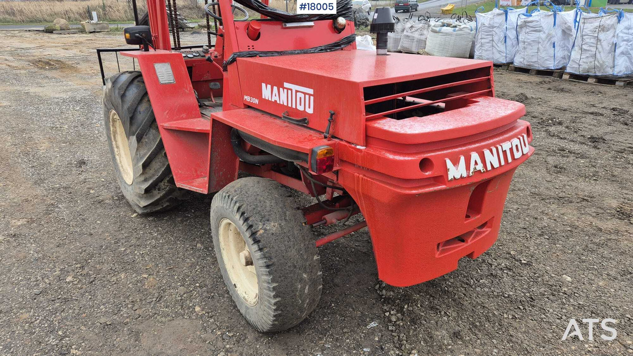 Carretilla todo terreno Rough terrain forklift MANITOU MB 30N (1993): foto 11