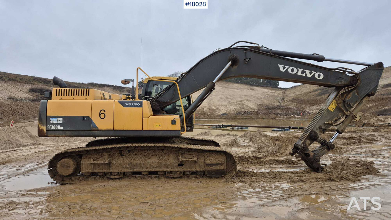 VOLVO EC 300D NL crawler excavator (2014) - Excavadora de cadenas: foto 4 VOLVO EC 300D NL crawler excavator (2014) - Excavadora de cadenas: foto 4