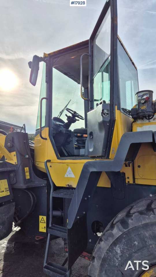 Arrendamiento de  Wheel loader KOMATSU WA320-5H (2005) Wheel loader KOMATSU WA320-5H (2005): foto 12