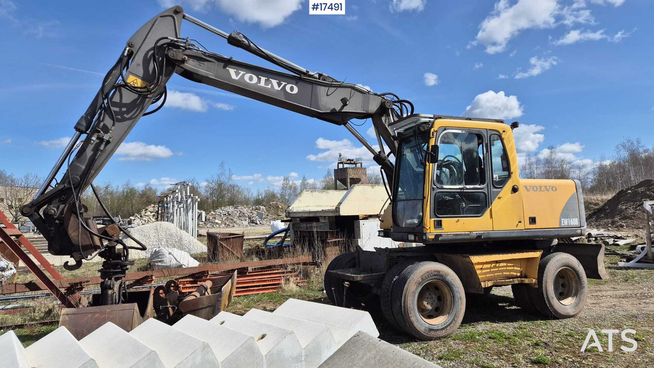 Wheeled excavator VOLVO EW 160B (2003) - Excavadora de ruedas: foto 1 Wheeled excavator VOLVO EW 160B (2003) - Excavadora de ruedas: foto 1