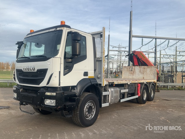 2018 Iveco 260T36 2018 Palfinger PK22002-EH Artic ... Flatbed Truck with Crane - Camión caja abierta, Camión grúa: foto 1 2018 Iveco 260T36 2018 Palfinger PK22002-EH Artic ... Flatbed Truck with Crane - Camión caja abierta, Camión grúa: foto 1