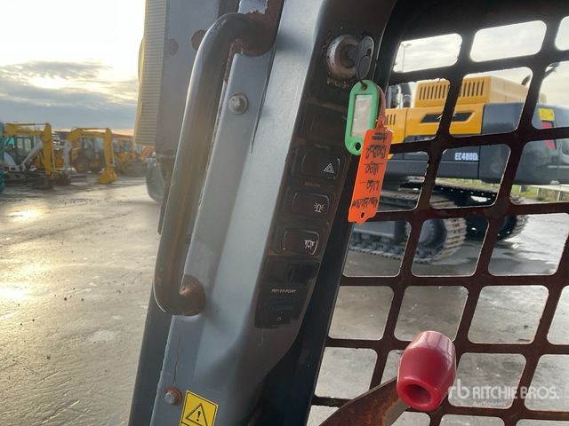 New Holland L160 Skid Steer Loader - Minicargadora: foto 5 New Holland L160 Skid Steer Loader - Minicargadora: foto 5