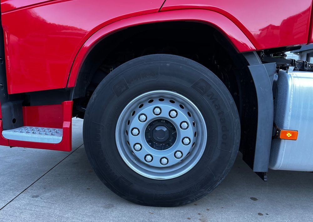 Cabeza tractora Volvo FH // Standard // 2018 // Duże zbiorniki // Klima postojowa // Radary // Idealny !: foto 20 Cabeza tractora Volvo FH // Standard // 2018 // Duże zbiorniki // Klima postojowa // Radary // Idealny !: foto 20