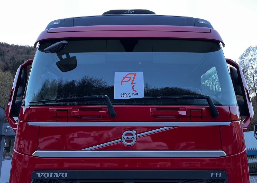 Cabeza tractora Volvo FH // Standard // 2018 // Duże zbiorniki // Klima postojowa // Radary // Idealny !: foto 16 Cabeza tractora Volvo FH // Standard // 2018 // Duże zbiorniki // Klima postojowa // Radary // Idealny !: foto 16