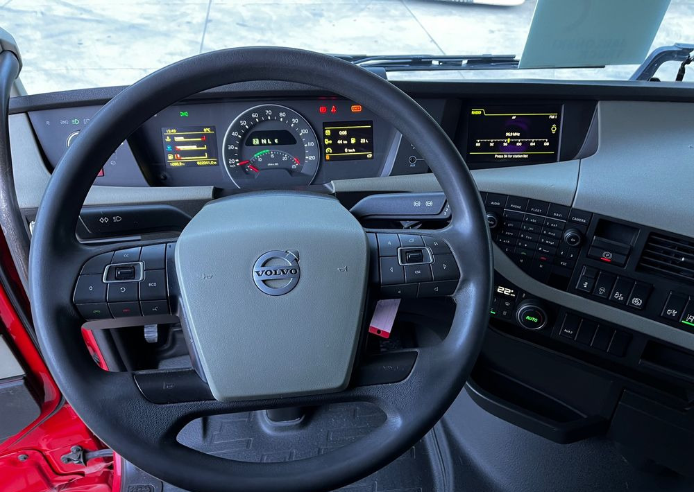 Cabeza tractora Volvo FH // Standard // 2018 // Duże zbiorniki // Klima postojowa // Radary // Idealny !: foto 21 Cabeza tractora Volvo FH // Standard // 2018 // Duże zbiorniki // Klima postojowa // Radary // Idealny !: foto 21