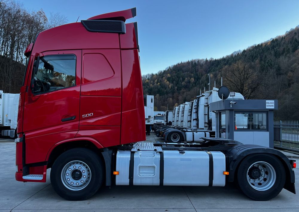 Volvo FH // Standard // 2018 // Duże zbiorniki // Klima postojowa // Radary // Idealny ! - Cabeza tractora: foto 5 Volvo FH // Standard // 2018 // Duże zbiorniki // Klima postojowa // Radary // Idealny ! - Cabeza tractora: foto 5