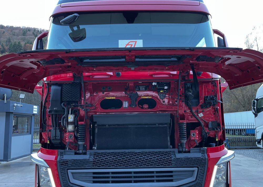 Cabeza tractora Volvo FH // Standard // 2018 // Duże zbiorniki // Klima postojowa // Radary // Idealny !: foto 18 Cabeza tractora Volvo FH // Standard // 2018 // Duże zbiorniki // Klima postojowa // Radary // Idealny !: foto 18