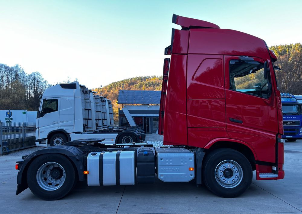 Volvo FH // Standard // 2018 // Duże zbiorniki // Klima postojowa // Radary // Idealny ! - Cabeza tractora: foto 4 Volvo FH // Standard // 2018 // Duże zbiorniki // Klima postojowa // Radary // Idealny ! - Cabeza tractora: foto 4