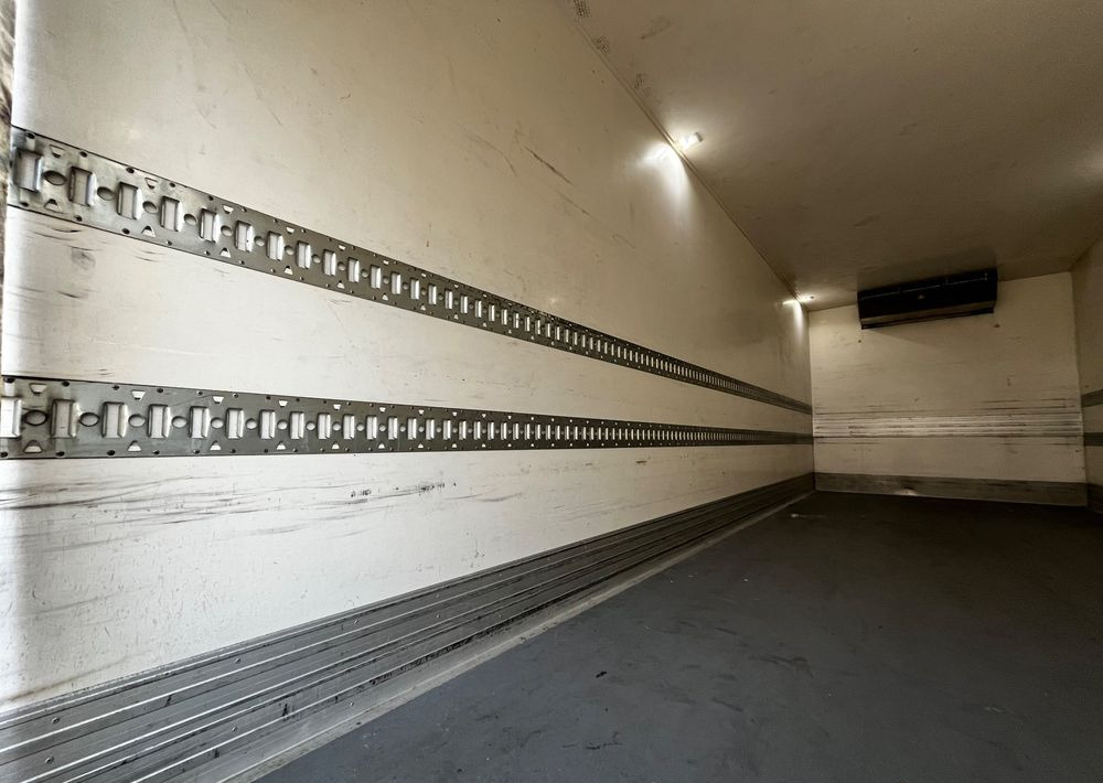 Camión frigorífico DAF CF 370 // 2017 Rok // 4x2 // Chłodnia Carrier Supra 1150 // Kabina Sypialna // Winda //: foto 14