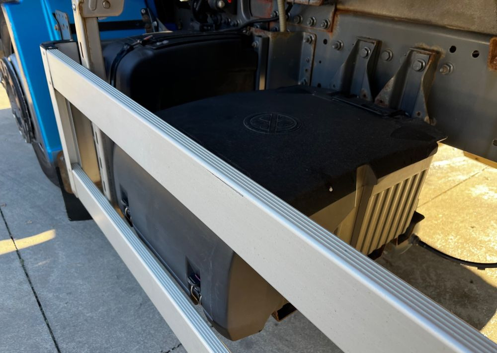 Camión frigorífico DAF CF 370 // 2017 Rok // 4x2 // Chłodnia Carrier Supra 1150 // Kabina Sypialna // Winda //: foto 19