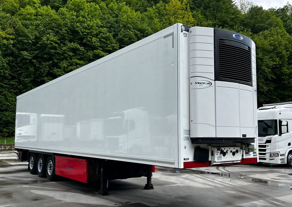 Krone Chłodnia // 2015 // Kosz Paletowy // Oś podnoszona // SAF // - Semirremolque frigorífico: foto 3 Krone Chłodnia // 2015 // Kosz Paletowy // Oś podnoszona // SAF // - Semirremolque frigorífico: foto 3