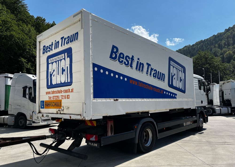 MAN TGA 18.350 6x2 D20 // BDF // Niski Przebieg // + Przyczepa Schmitz BDF // - Camión chasis: foto 5 MAN TGA 18.350 6x2 D20 // BDF // Niski Przebieg // + Przyczepa Schmitz BDF // - Camión chasis: foto 5